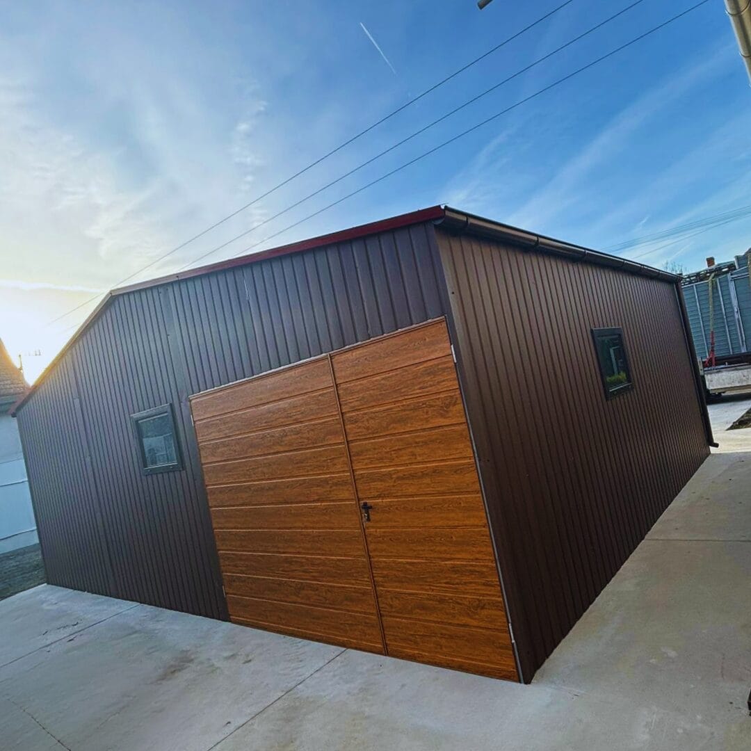 GARAŻ BLASZANY 8X6 DREWNOPODOBNY DWUSPADOWY - obrazek 3